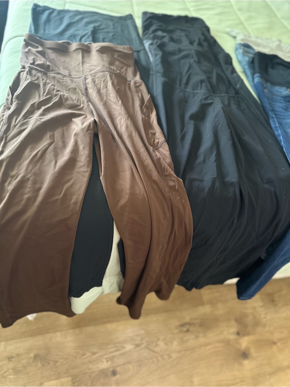 BUNDLE OF MATERNITY BOTTOMS SIZE S/M.There is a mixture of yoga pants and jeans.